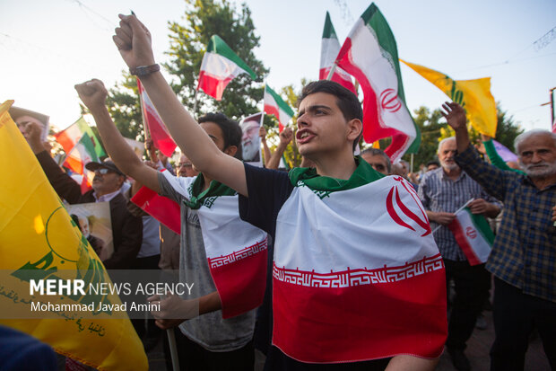تجمع مردمی حمایت از عملیات«بشارت فتح» در تهران9