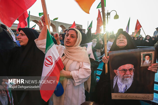 تجمع مردمی حمایت از عملیات «بشارت فتح» در یزد