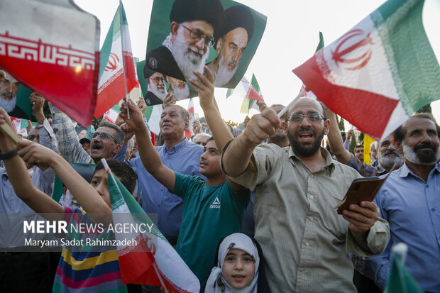 «انسجام ملی» شرط اساسی برای دفاع مشروع و قاطعانه از وطن است