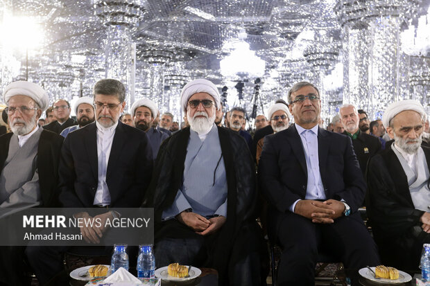 نشست تحلیلی و تبیینی «فتح قریب» در حرم امام رضا (ع)