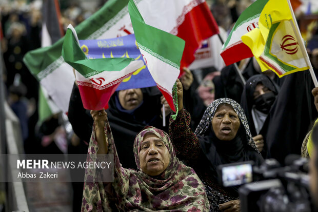 تجمع مردمی حمایت از عملیات «بشارت فتح» در بندرعباس