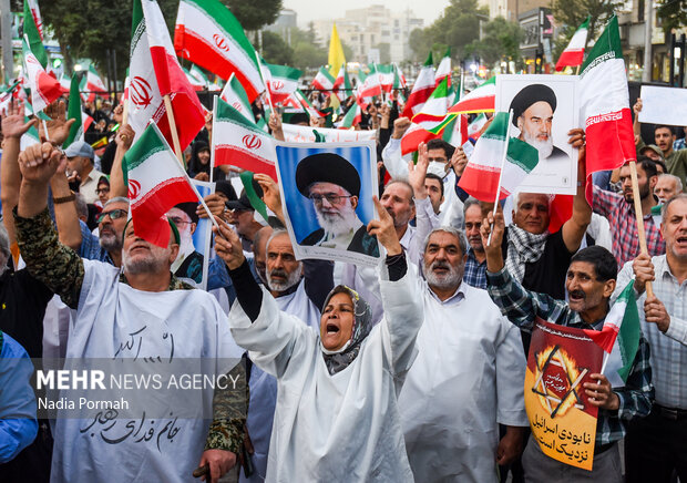 تجمع مردمی حمایت از عملیات«بشارت فتح» در تهران1