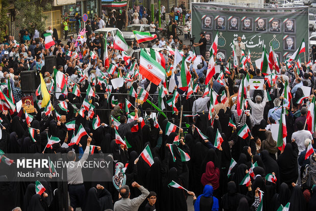 تجمع مردمی حمایت از عملیات «بشارت فتح» در کرج