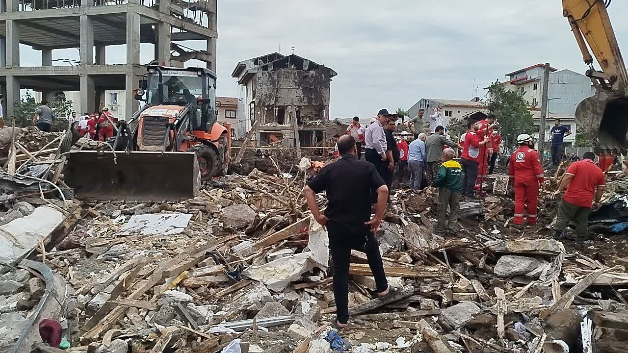 تصاویری از محل تعرض رژیم صهیونیستی به منازل مسکونی در آستانه اشرفیه تصاویری از محل تعرض رژیم صهیونیستی به منازل مسکونی در آستانه اشرفیه