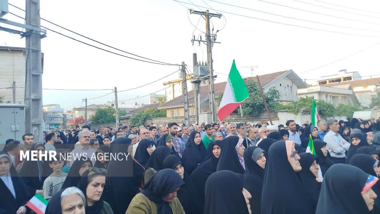 تصاویری از تجمع ضد صهیونیستی مردم آستانه اشرفیه در پی تجاوز به این شهر تصاویری از تجمع ضد صهیونیستی مردم آستانه اشرفیه در پی تجاوز به این شهر