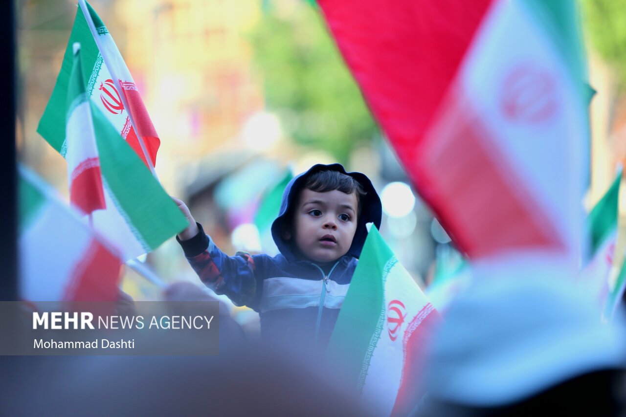 گردبوونەوەی پاڵپشتی لە هێزی چەکداری ئێران