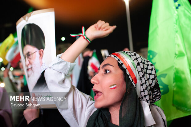 Iran celebrates victory of armed forces over Zionist regime