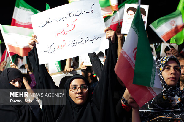 Iran celebrates victory of armed forces over Zionist regime
