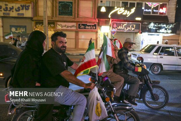 تجمع مردمی برای حمایت از عملیات «بشارت فتح» در اهواز
