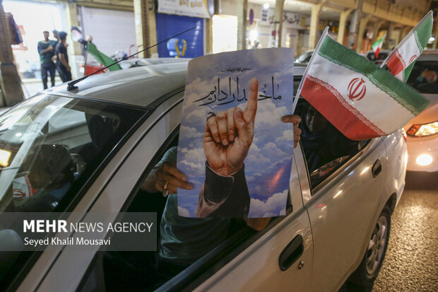 تجمع مردمی برای حمایت از عملیات «بشارت فتح» در اهواز