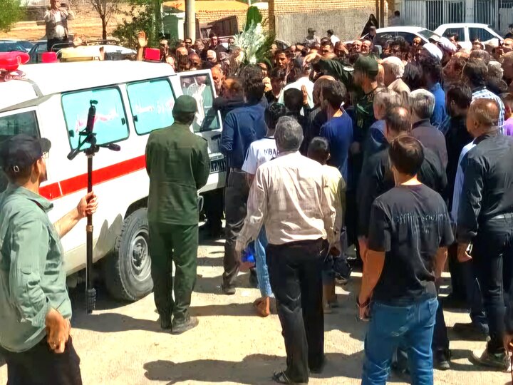 پیکر شهید مهدی بصائری برای خاک‌سپاری به زادگاهش منتقل شد