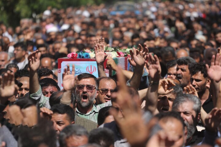 آیین تشییع پیکر سردار شهید مددالهی در سپیدان فارس برگزار شد