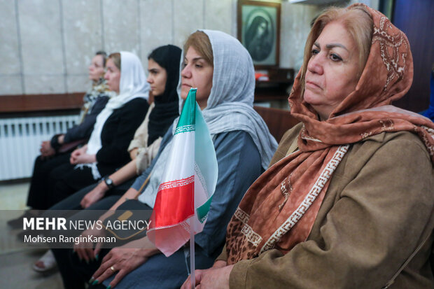 تجمع مسیحیان در حمایت از نیروهای مسلح ایران