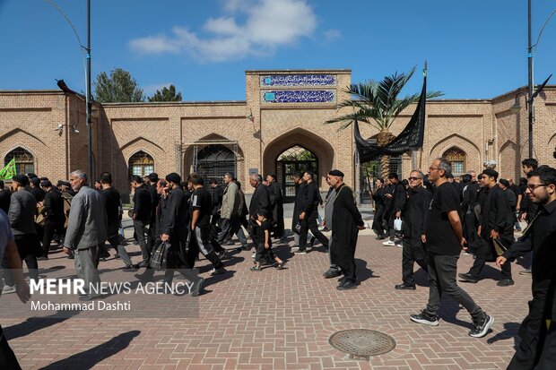 آئین سنتی «طشت گذاری» در بقعه شیخ صفی الدین اردبیل