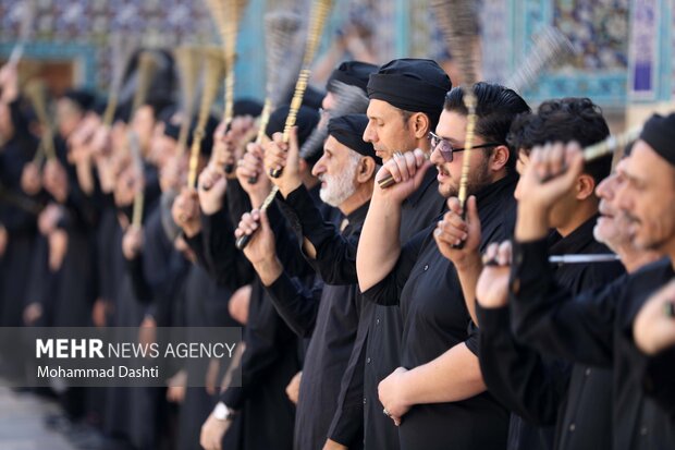 آئین سنتی «طشت گذاری» در بقعه شیخ صفی الدین اردبیل