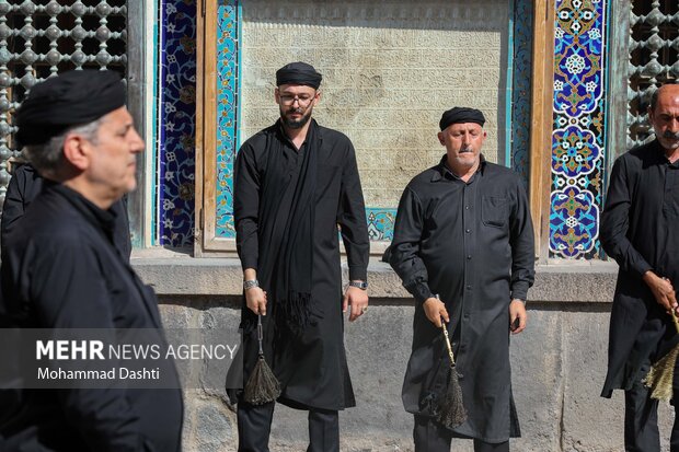 آئین سنتی «طشت گذاری» در بقعه شیخ صفی الدین اردبیل