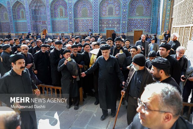 آئین سنتی «طشت گذاری» در بقعه شیخ صفی الدین اردبیل