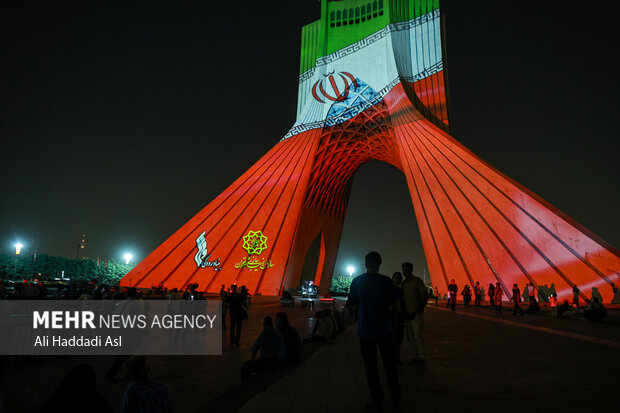 اجرای ویدئو مپینگ در میدان آزادی