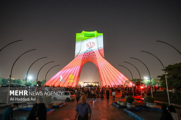 اجرای ویدئو مپینگ در میدان آزادی