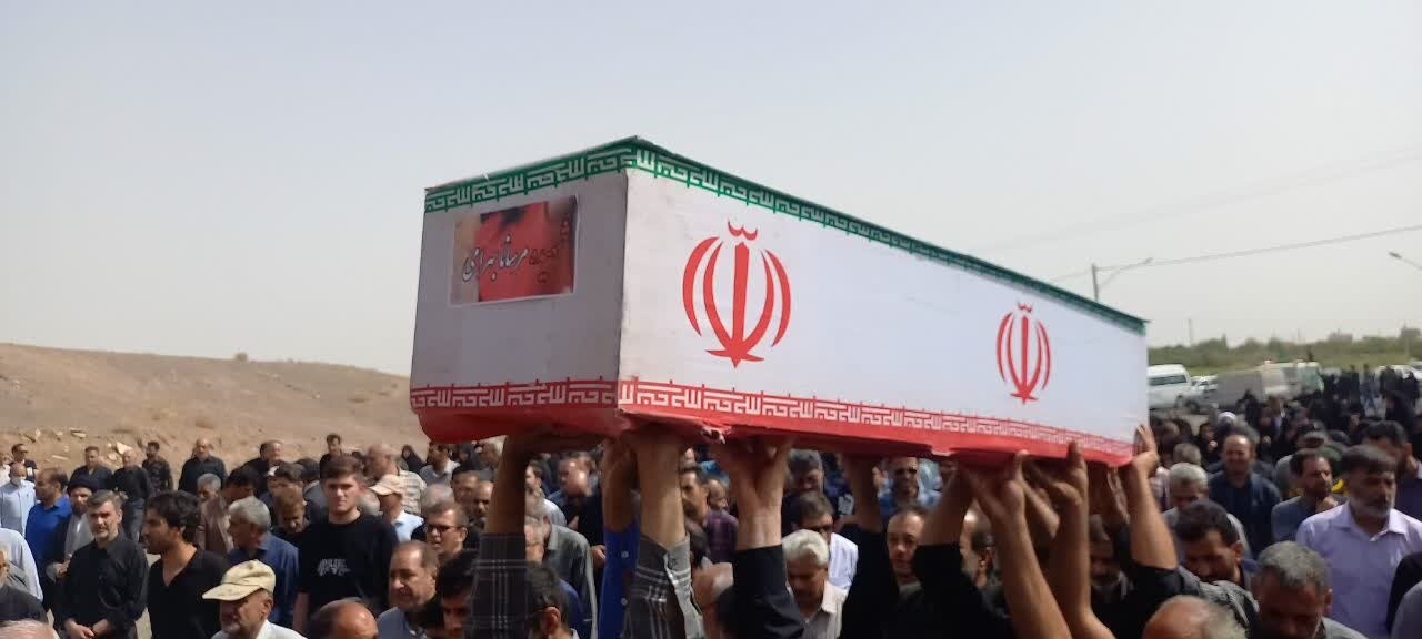 تشییع پیکر مطهر شهدای حمله رژیم صهیونیستی در اردستان