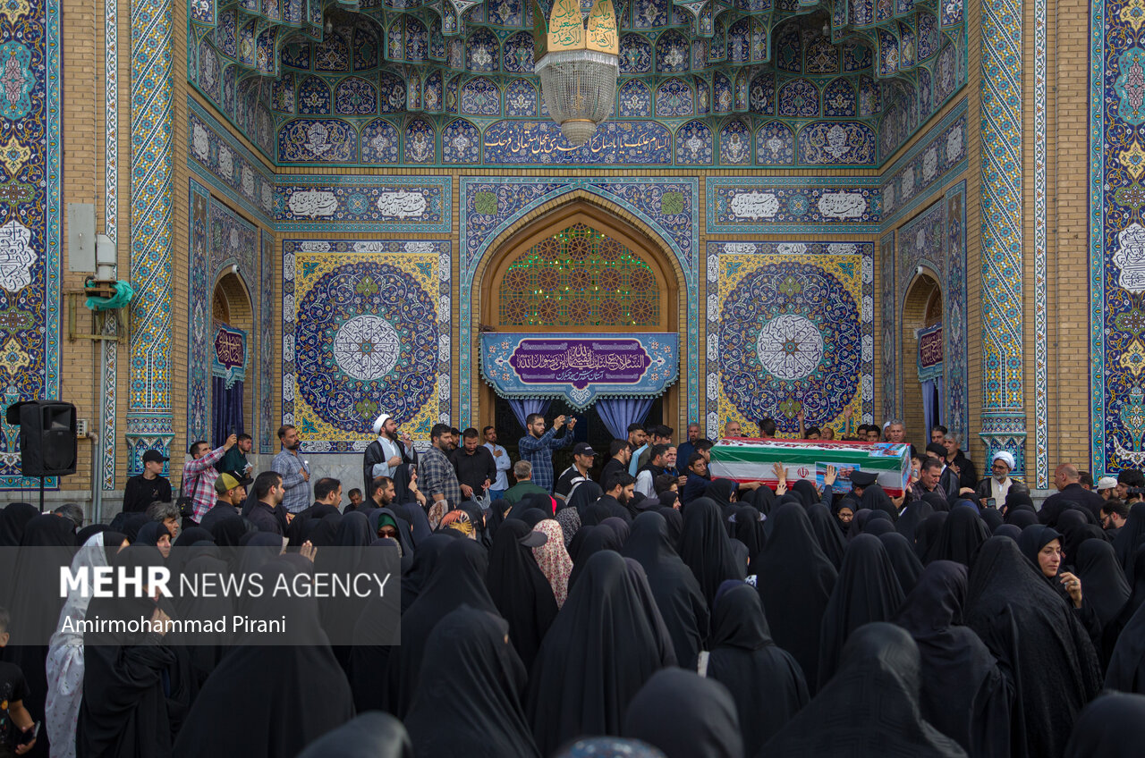 تشییع و تدفین شهید حمله اسرائیل به قم در مسجد مقدس جمکران