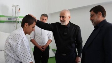 عیادت رئیس سازمان زندان‌ها از مجروحین حمله جنایتکارانه رژیم صهیونیستی