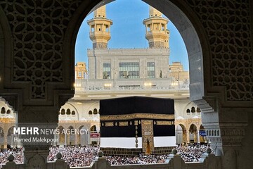 Kabe'nin örtüsü değiştirildi
