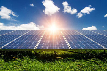 استان مرکزی پیشتاز توسعه نیروگاه‌های خورشیدی و بادی در کشور