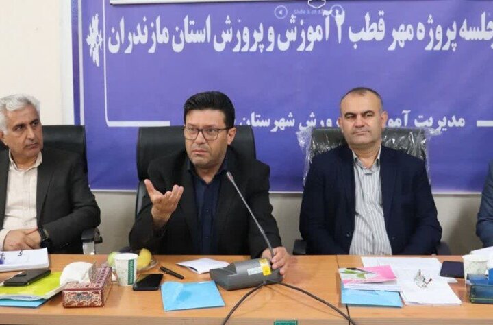 مشارکتهای اجتماعی را در فرآیندهای آموزشی تقویت کنیم