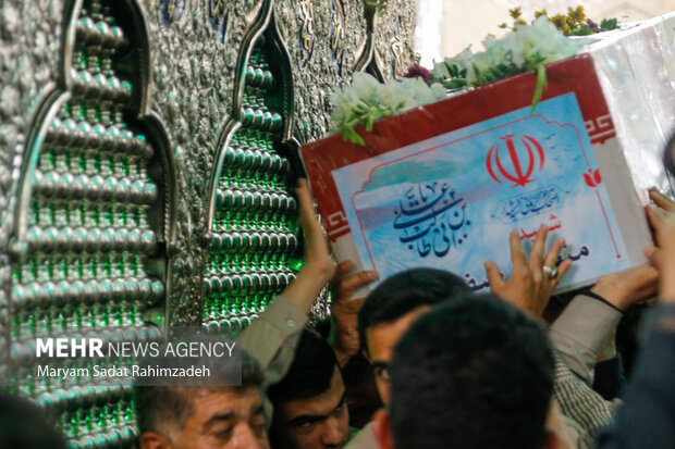 تشییع سردار شهید صفرپور در حرم شاهچراغ (ع)