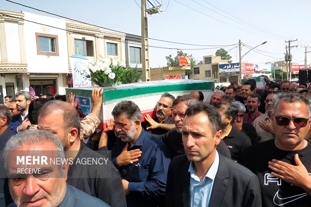 تشییع پیکر مطهر سردار شهید «سید محمود موسویان» در نراق