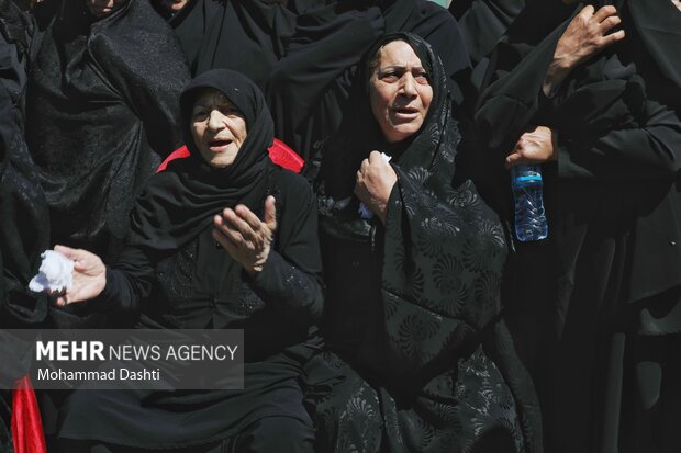تشییع پیکر شهید مدافع وطن محمدرضا نوروزی در شهر نیر
