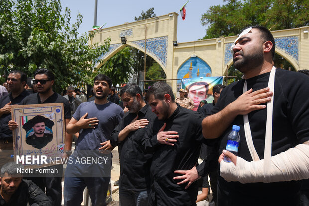 تشیع پیکر ۹ شهید و تدفین سه شهید در امامزاده طاهر کرج