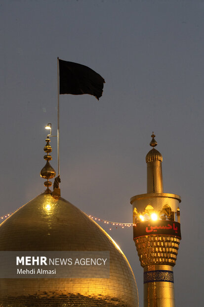 آیین تعویض پرچم حسینیه اعظم زنجان همزمان با شب اول محرم
