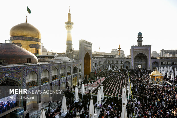 اذن عزا و تعویض پرچم حرم مطهر امام رضا (ع)