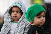 استقبال حرم مطهر امام رضا(ع) از کوچک‌ترین عزاداران سیدالشهدا (ع)