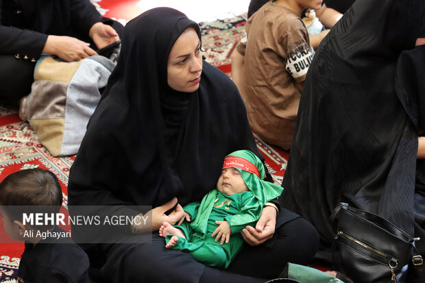 لالایی عاشورایی مادران ارومیه به یاد طفل شش ماهه دشت کربلا