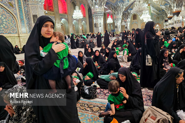 مراسم «شیرخوارگان حسینی» در حرم امام رضا (ع)