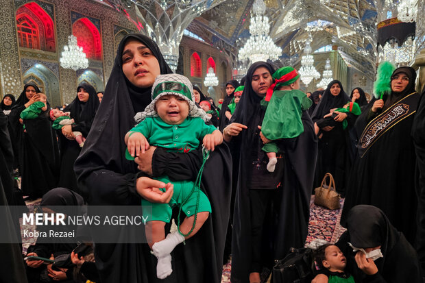 مراسم «شیرخوارگان حسینی» در حرم امام رضا (ع)