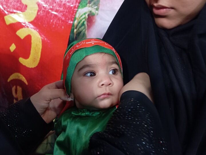 مراسم شیرخوارگان حسینی در لارستان فارس برگزار شد