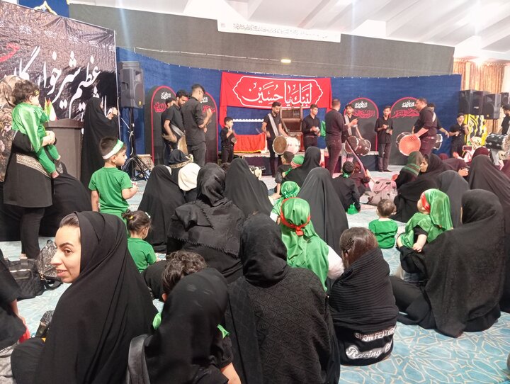 مراسم شیرخوارگان حسینی در لارستان فارس برگزار شد