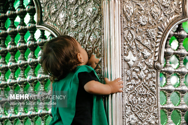 مراسم شیرخوارگان حسینی در حرم شاهچراغ (ع)