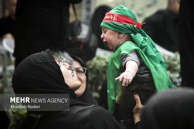 مراسم «شیرخوارگان حسینی» در اصفهان