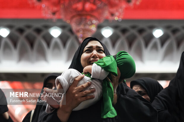 مراسم شیرخوارگان حسینی در حرم بانوی کرامت