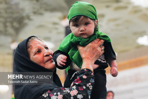 مراسم شیرخوارگان حسینی در حرم بانوی کرامت