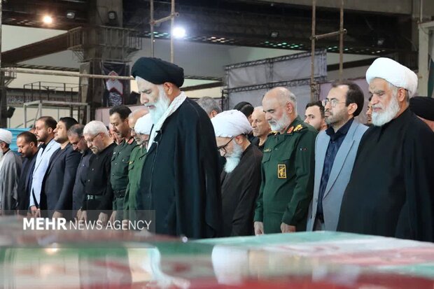 پیکر مطهر سرلشکر شهید «غلامرضا محرابی» در اهواز تشییع شد پیکر مطهر سرلشکر شهید «غلامرضا محرابی» در اهواز تشییع شد