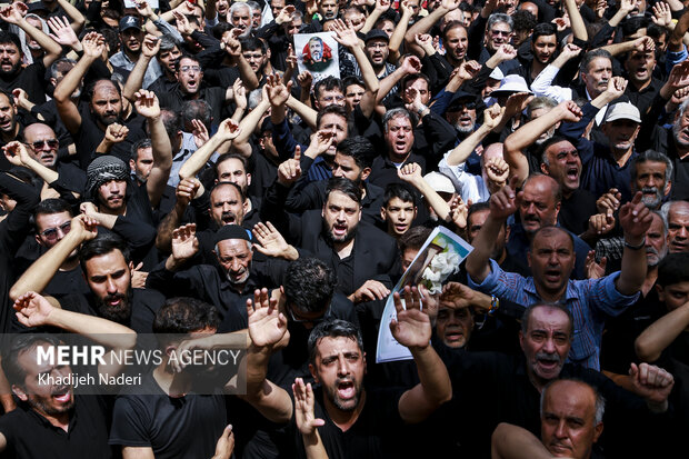 تشییع پیکر مطهر ۲ شهید حملات رژیم صهیونیستی در خمینی شهر اصفهان