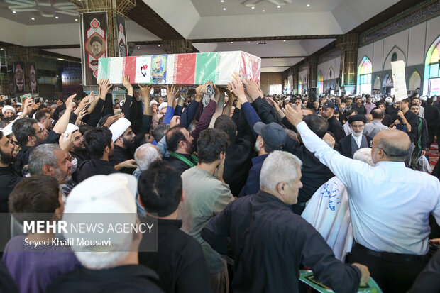 تشییع پیکر مطهر سرلشکر شهید «غلامرضا محرابی» در اهواز6