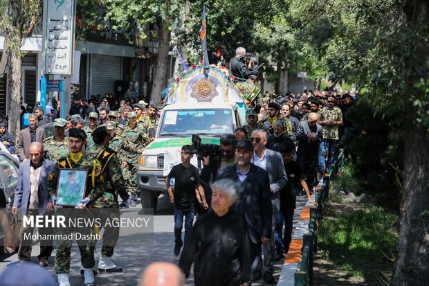 تشییع پیکر شهید مدافع وطن «مهدی قهرمانی» در اردبیل
