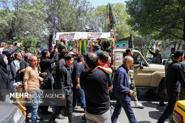 تشییع پیکر شهید مدافع وطن «مهدی قهرمانی» در اردبیل
